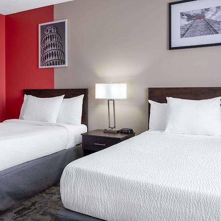 Ramada By Wyndham Thunder Bay Airlane Hotel Экстерьер фото
