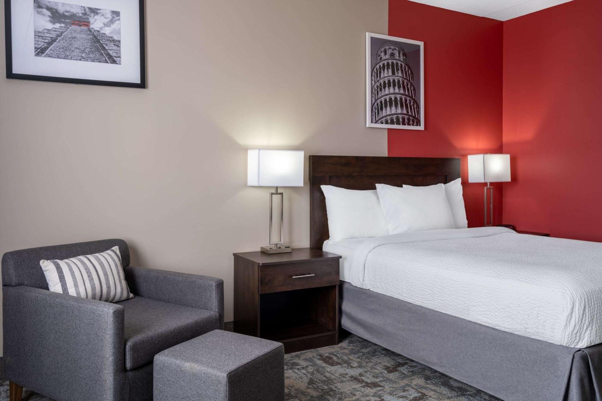 Ramada By Wyndham Thunder Bay Airlane Hotel Экстерьер фото
